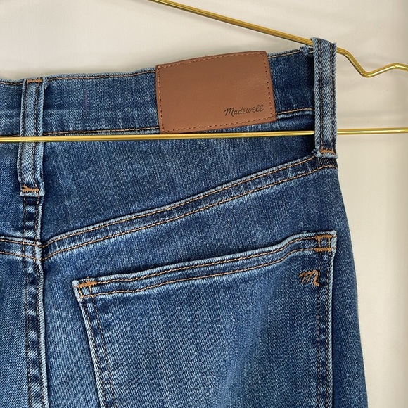 Madewell 10" High-Rise Skinny Crop Jeans: Button-Front TENCEL™ Denim Edition - Picture 4 of 7